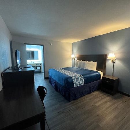 Travelodge By Wyndham Gainesville Esterno foto