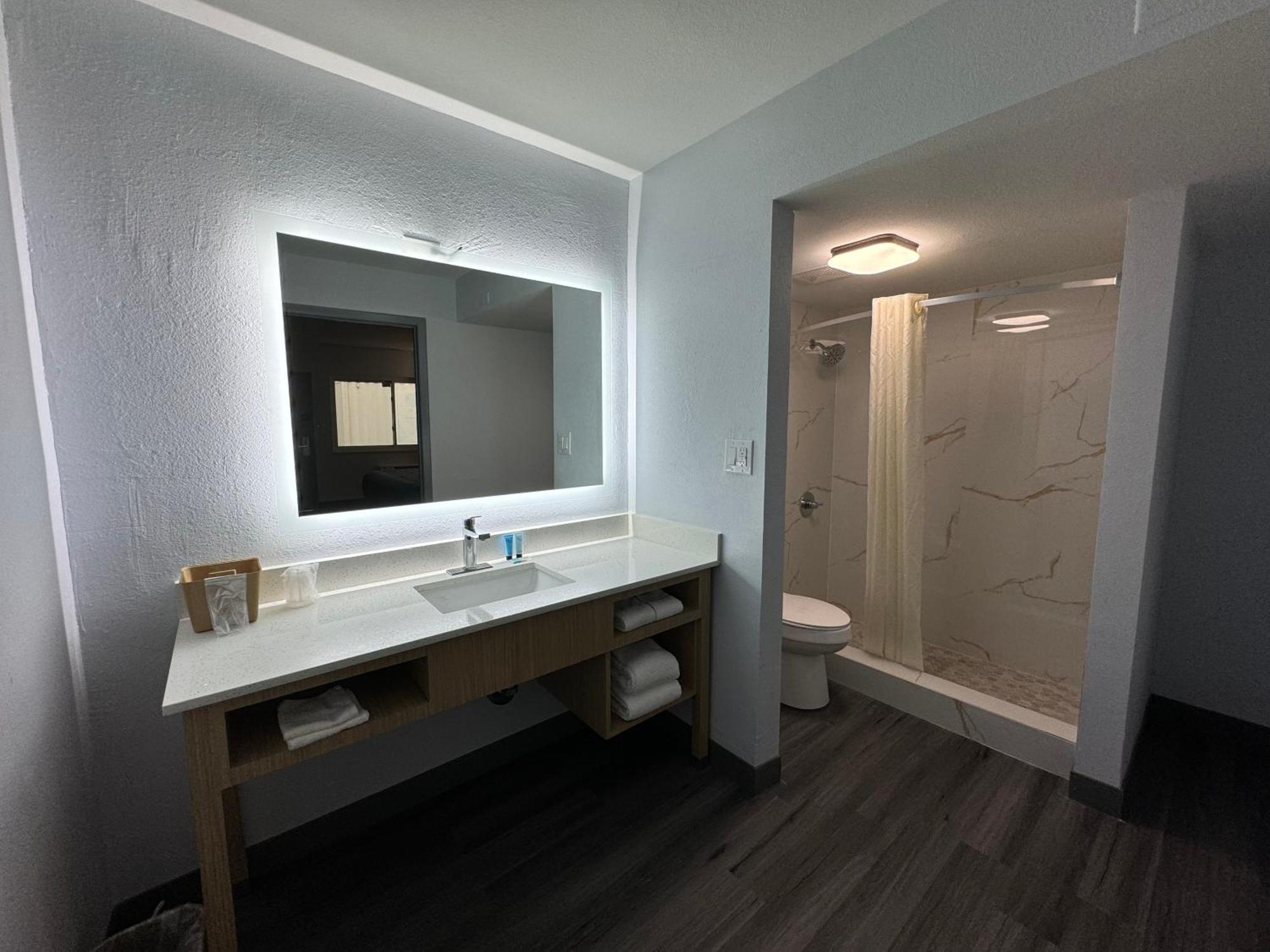 Travelodge By Wyndham Gainesville Esterno foto